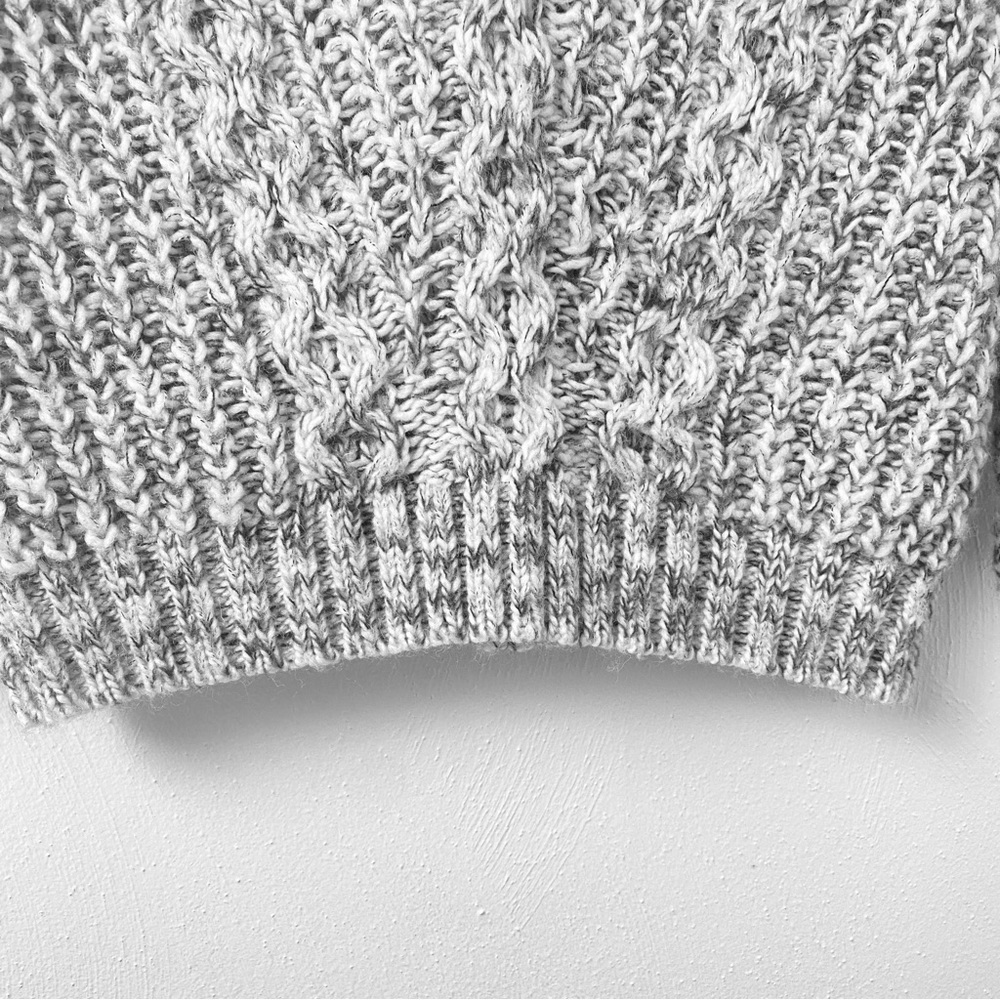 Forever 21 Women Gray Cable Knit 26% Wool Sweater Sz S - Picture 3 of 12